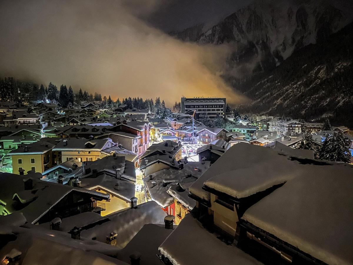 L'Atelier Du Temps - Hemmet Apartment Courmayeur Luaran gambar