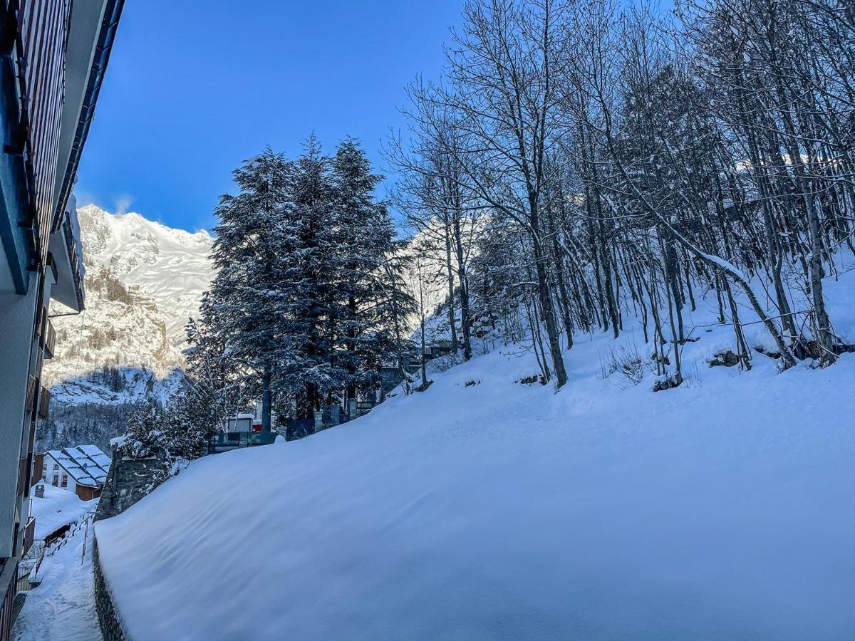 L'Atelier Du Temps - Hemmet Apartment Courmayeur Luaran gambar