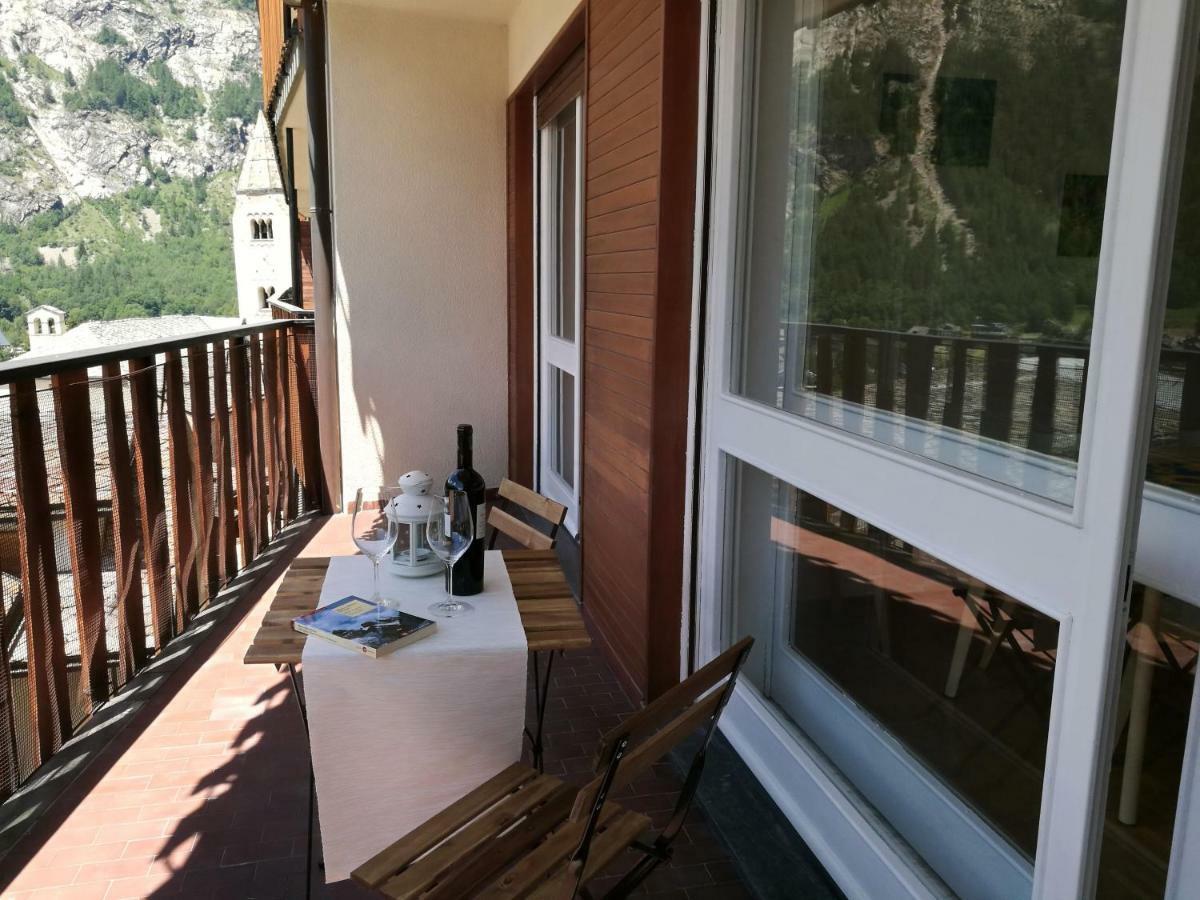 L'Atelier Du Temps - Hemmet Apartment Courmayeur Luaran gambar