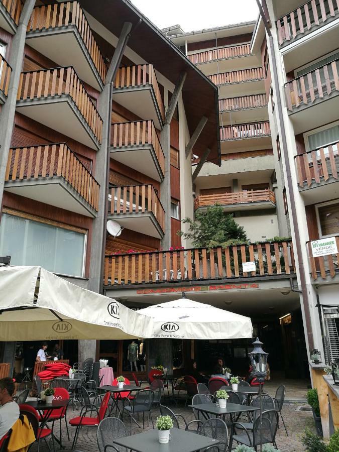 L'Atelier Du Temps - Hemmet Apartment Courmayeur Luaran gambar